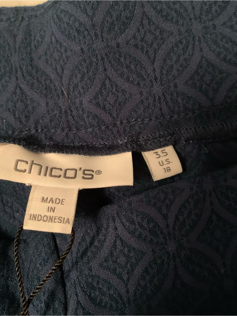 Chico's So Slimming Juliet Textured Ankle Pants 3.5